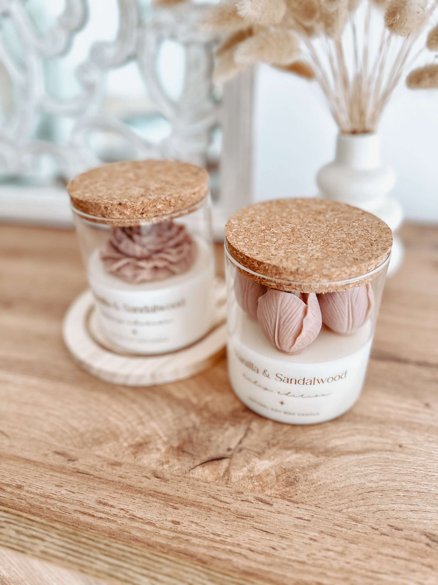 Vela Botânica | Tulipas Bege | Vanilla & Sandalwood 400g