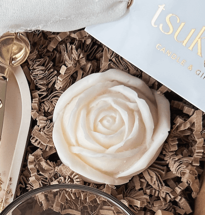 Vela Rosa Branca em Cera Perfumada 95g