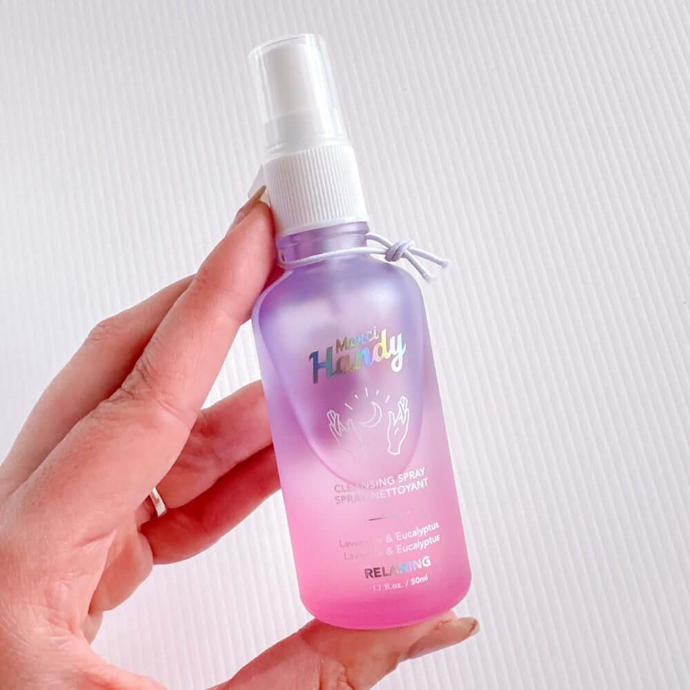 spray desinfetante para mãos relaxante e com um aroma fresco